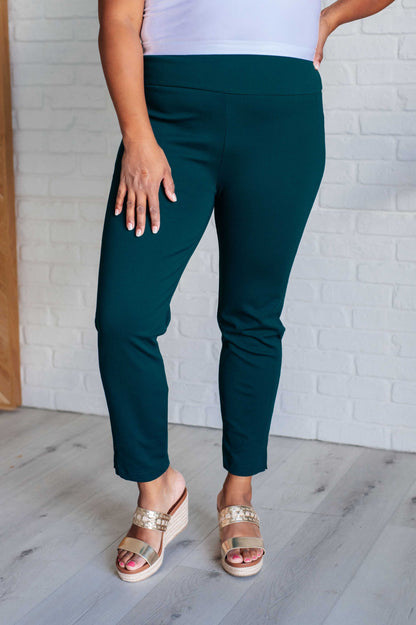 Magic Ankle Crop Skinny Pants in Hunter Green