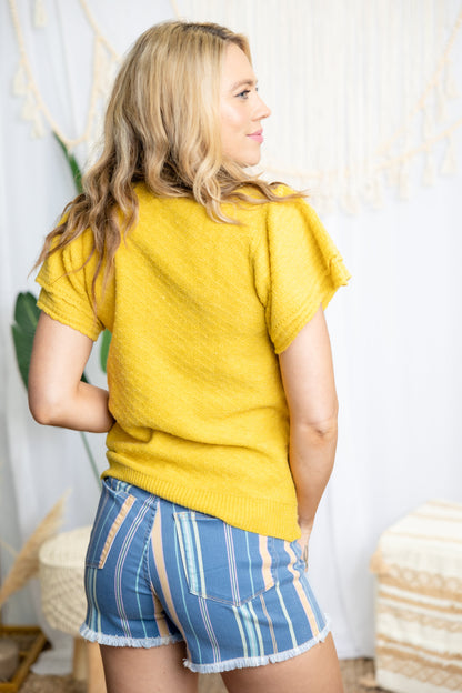 Queen Bee Ruffle Sleeve